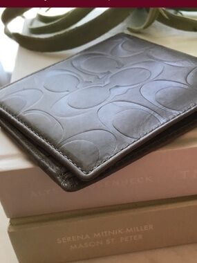 COACH MEN’S DOUBLE BILLFOLD WALLET OLIVE SMOOTH SIGNATURE C CALF LEATHER